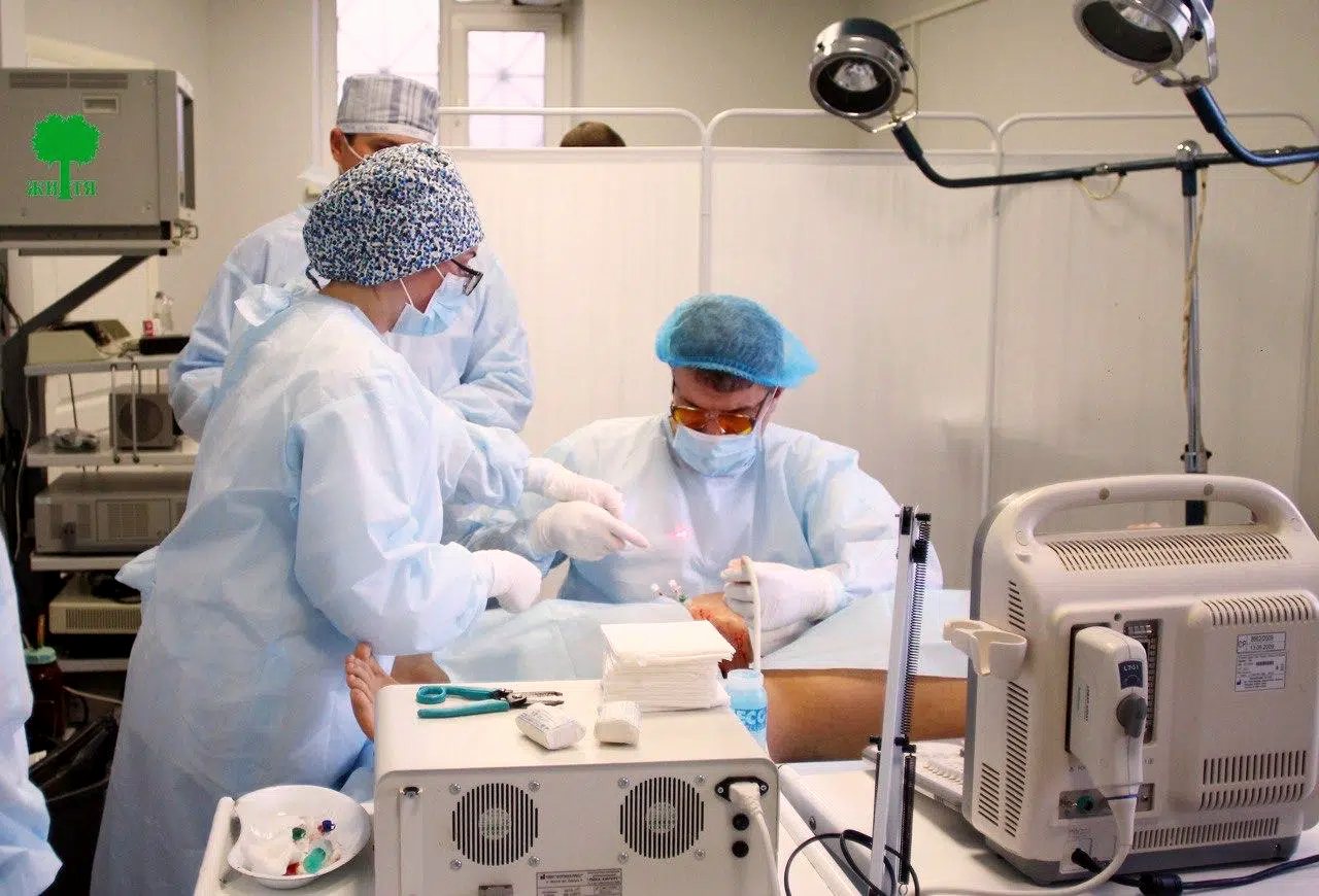 Операційна клініки «Життя» під час лазерної абляції | MED CENTER LIFE Операционная клиники «Жизнь» во время лазерной абляции